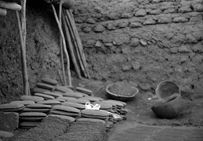 Préparation des pains de sel à Tegidda-n-tesemt, Niger, 1970.